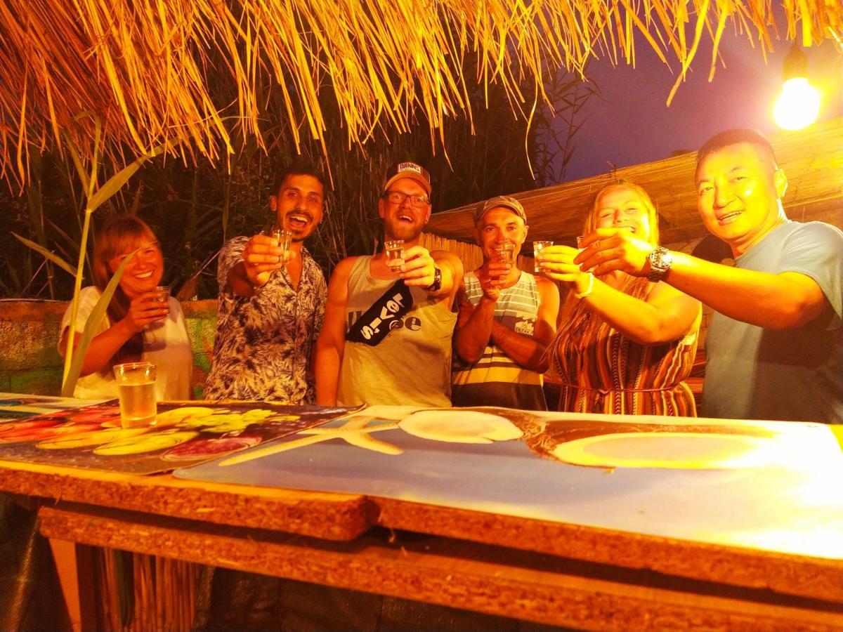 Pinegroove Hostel Vlora Luaran gambar