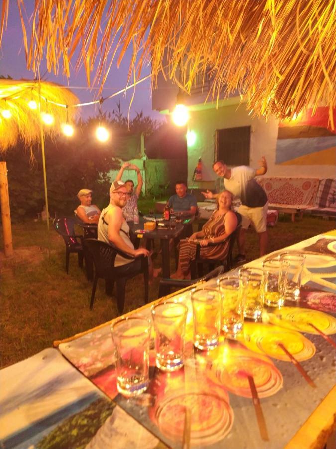 Pinegroove Hostel Vlora Luaran gambar