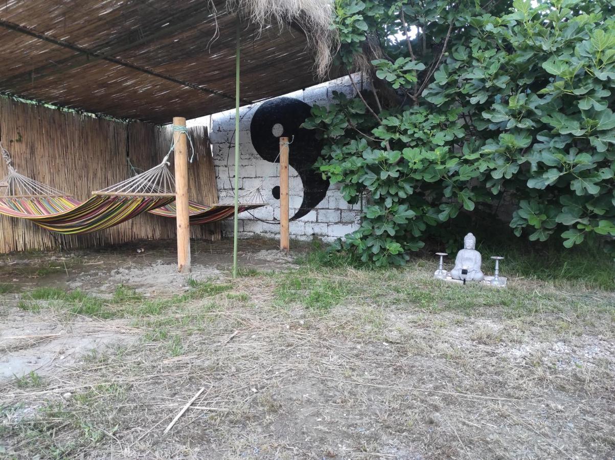 Pinegroove Hostel Vlora Luaran gambar