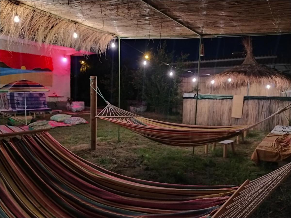 Pinegroove Hostel Vlora Luaran gambar