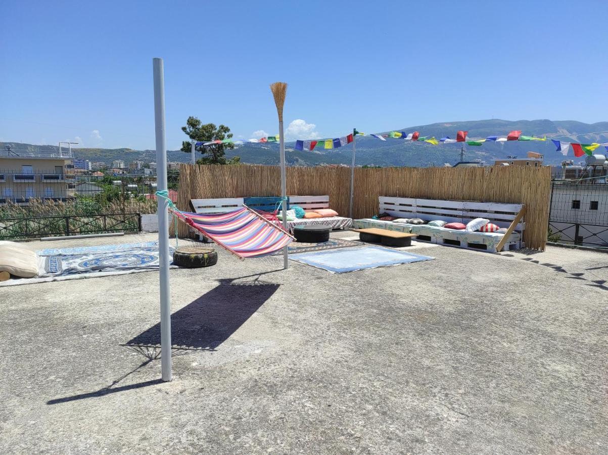 Pinegroove Hostel Vlora Luaran gambar