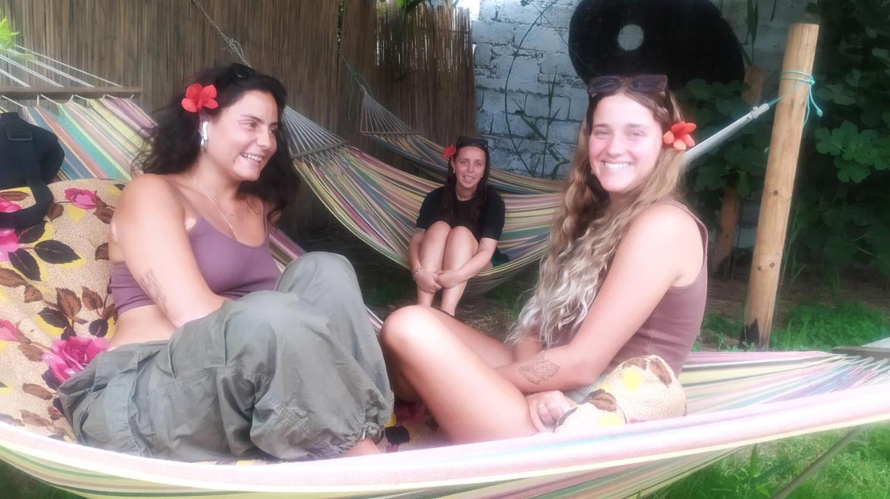 Pinegroove Hostel Vlora Luaran gambar